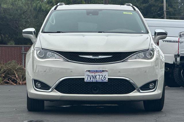 Used 2017 Chrysler Pacifica Limited image 8