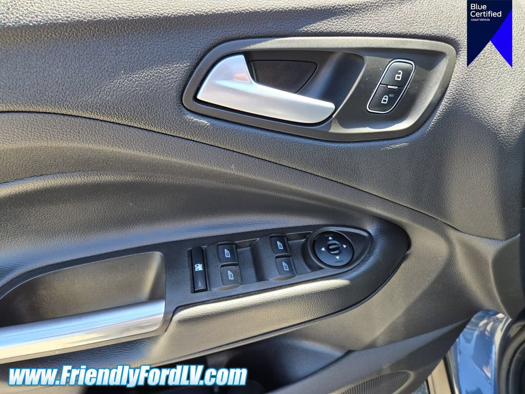 Certified 2018 Ford Escape SE w/ SE Sport Appearance Package FWD image 16