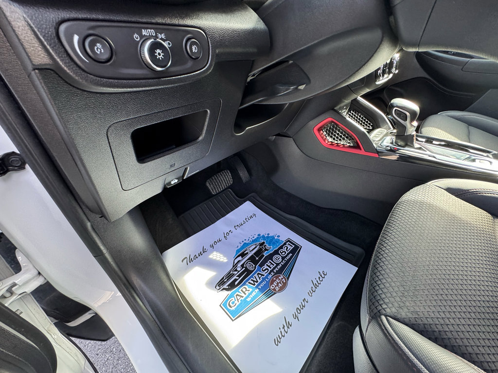 Used 2022 Chevrolet TrailBlazer RS w/ Technology Package AWD/4WD image 27