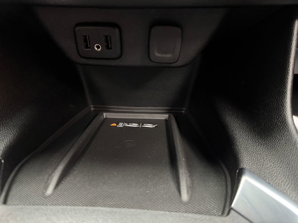 Used 2023 Chevrolet Traverse LT AWD/4WD image 18