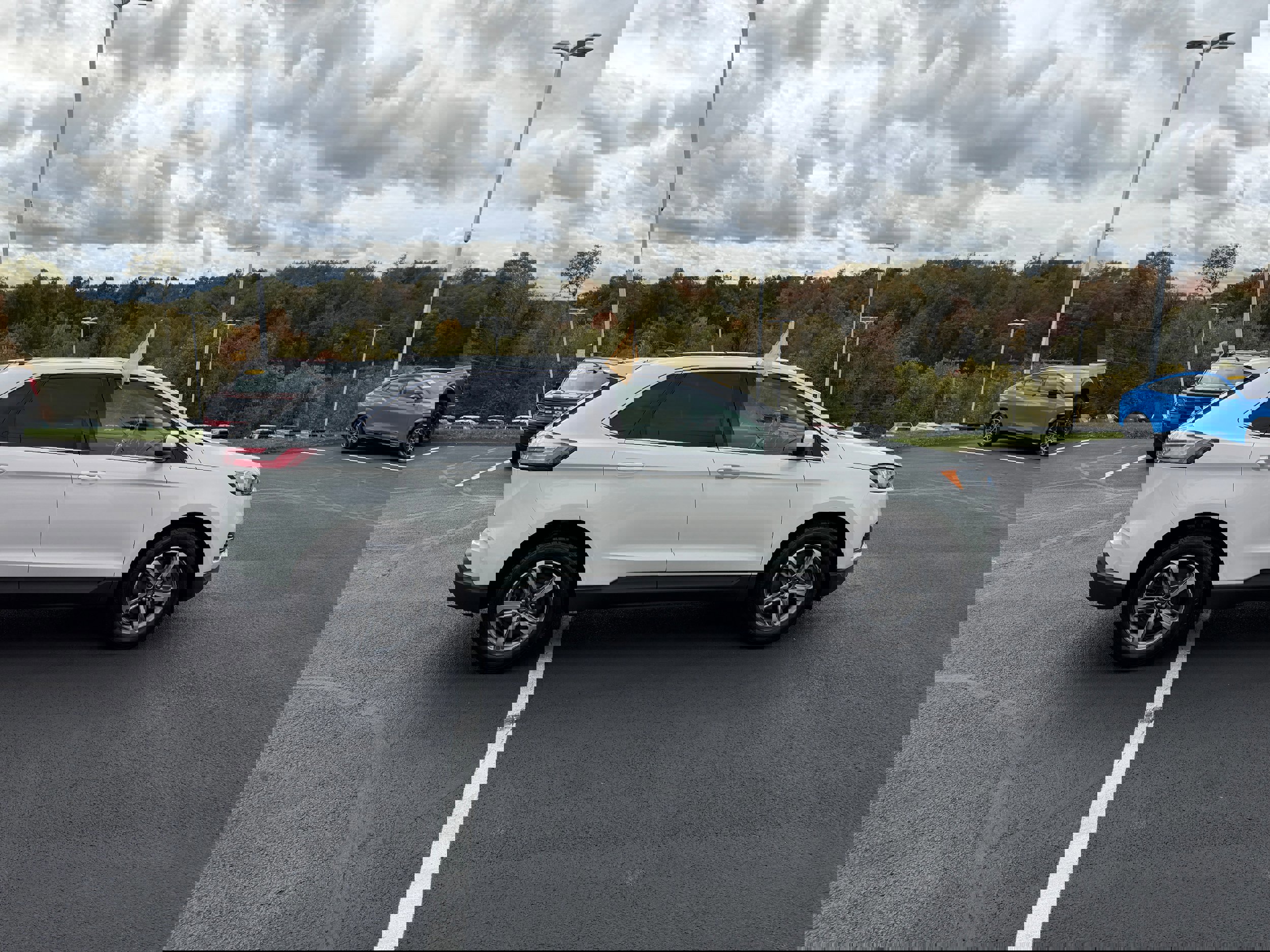 Certified 2024 Ford Edge SEL w/ Convenience Package image 2