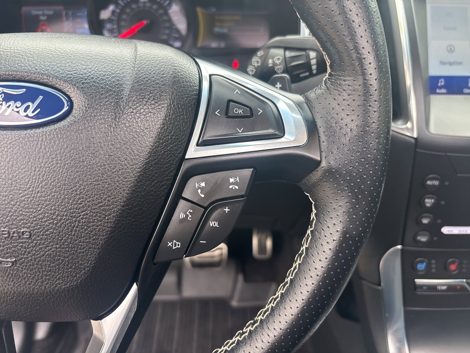 Certified 2020 Ford Edge ST w/ Equipment Group 401A AWD/4WD image 25