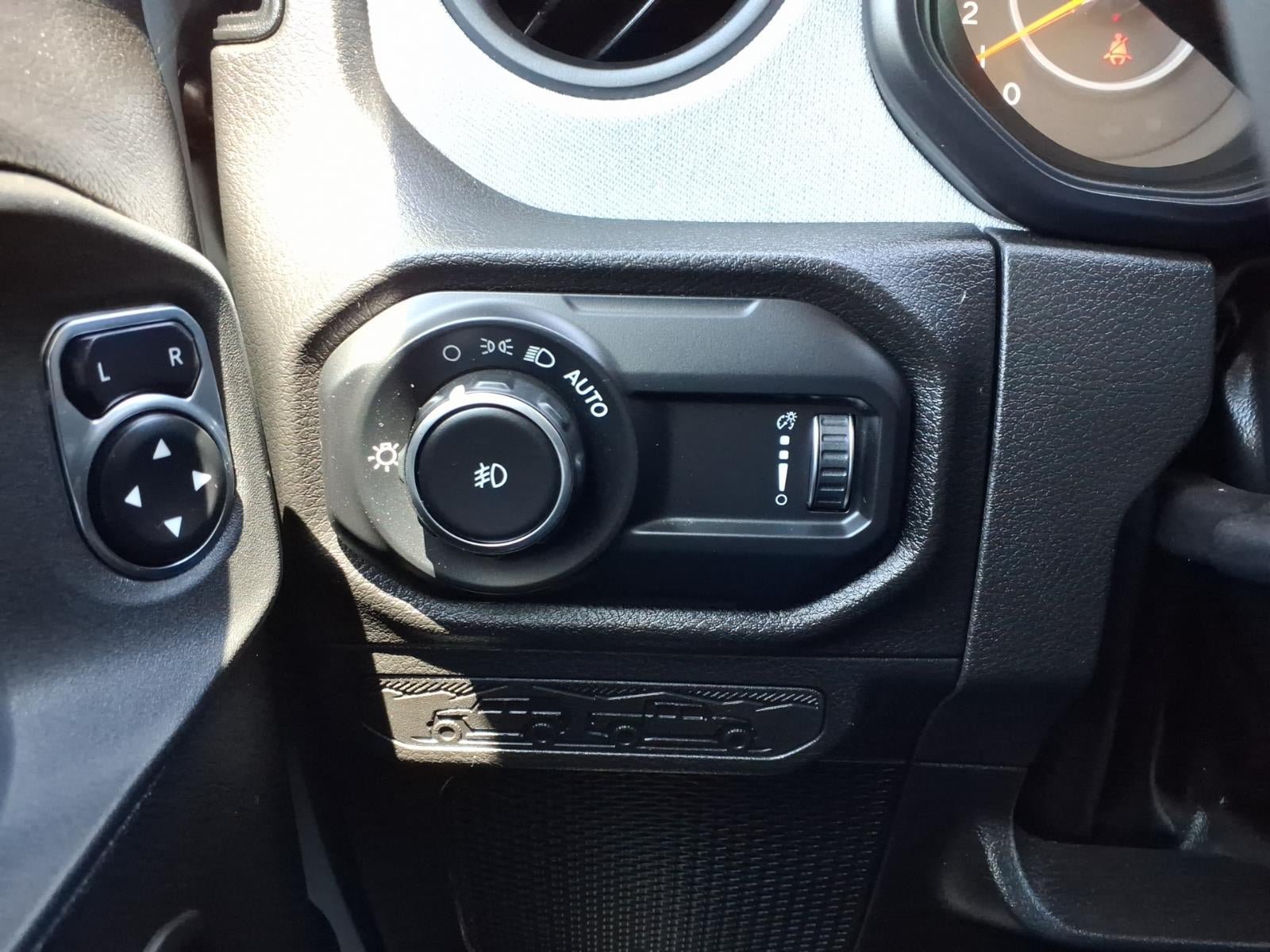 Used 2024 Jeep Wrangler Sport AWD/4WD image 26