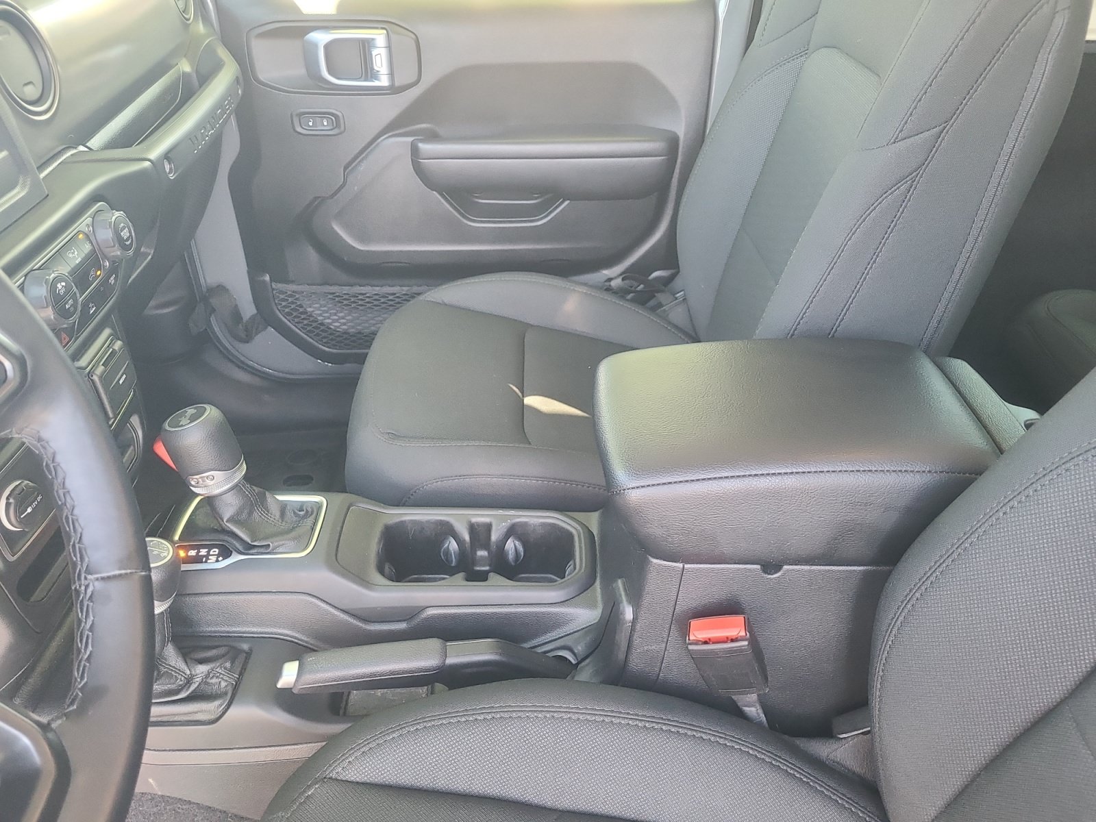 Used 2021 Jeep Wrangler Sport AWD/4WD image 15