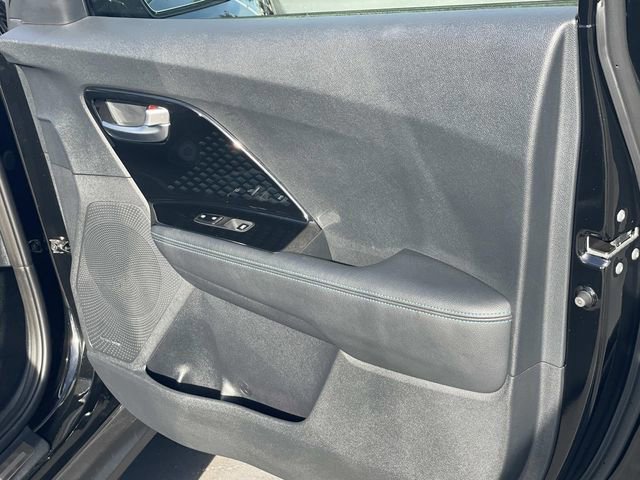 Used 2022 Kia Niro EX Premium image 33