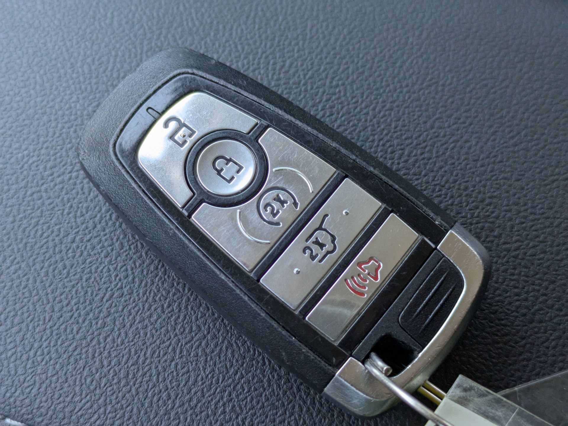 Certified 2022 Ford Escape SEL w/ Technology Package image 35