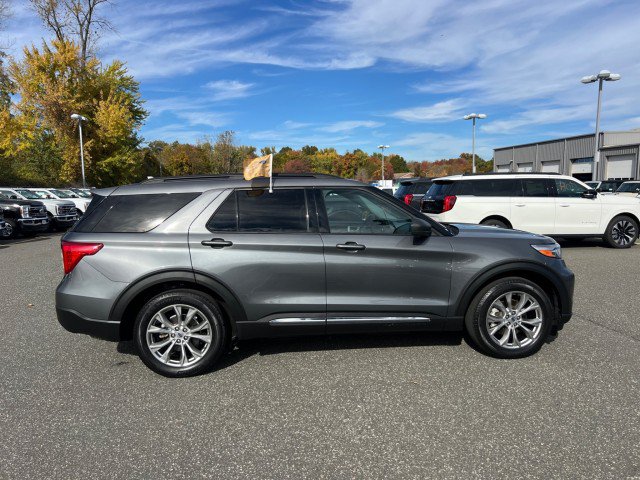Certified 2023 Ford Explorer XLT w/ Equipment Group 202A AWD/4WD image 6