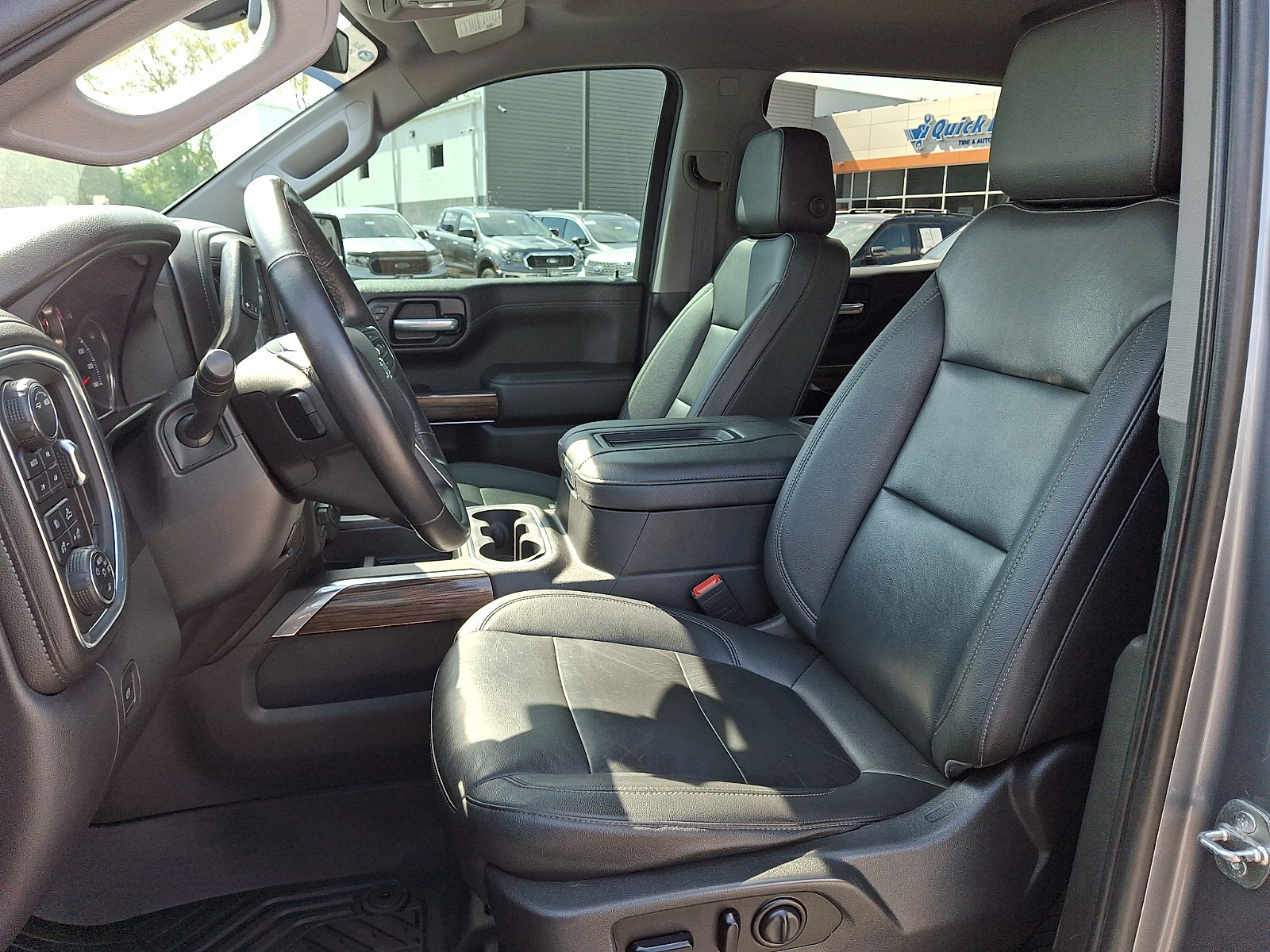 Used 2021 Chevrolet Silverado 1500 LT Trail Boss w/ Convenience Package II AWD/4WD image 16