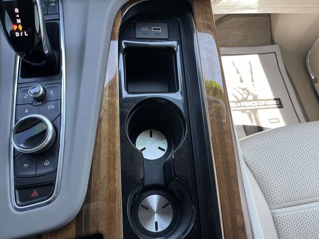 Used 2024 Cadillac Escalade ESV Premium Luxury Platinum image 26