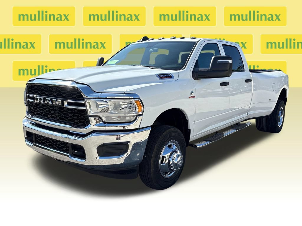 Used 2024 RAM 3500 Tradesman w/ Chrome Appearance Group AWD/4WD image 12