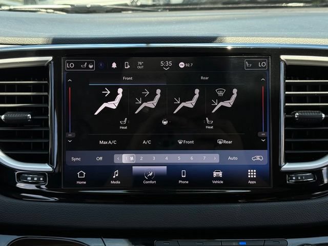 Used 2023 Chrysler Pacifica Touring-L FWD image 27