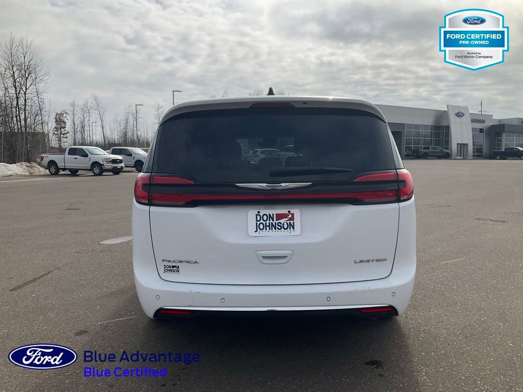 Used 2024 Chrysler Pacifica Limited image 28