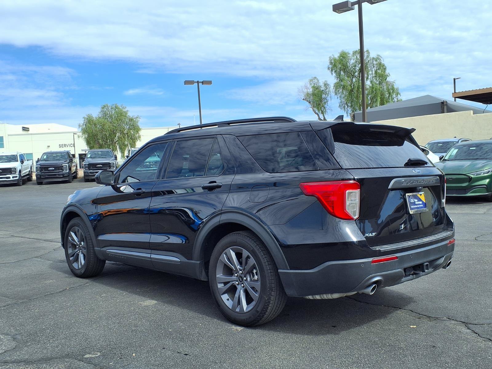 Certified 2023 Ford Explorer XLT w/ Equipment Group 202A RWD image 4
