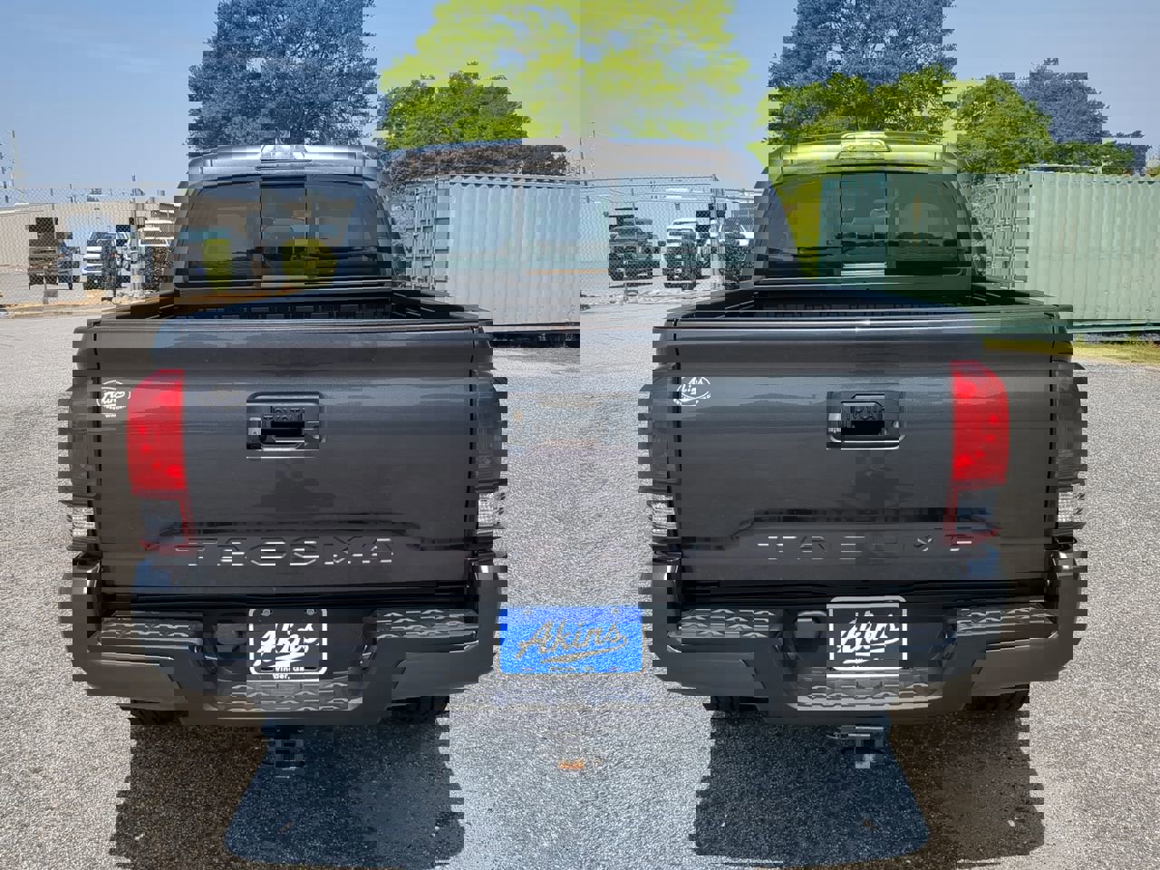 Used 2018 Toyota Tacoma SR w/ SR Convenience Package image 3