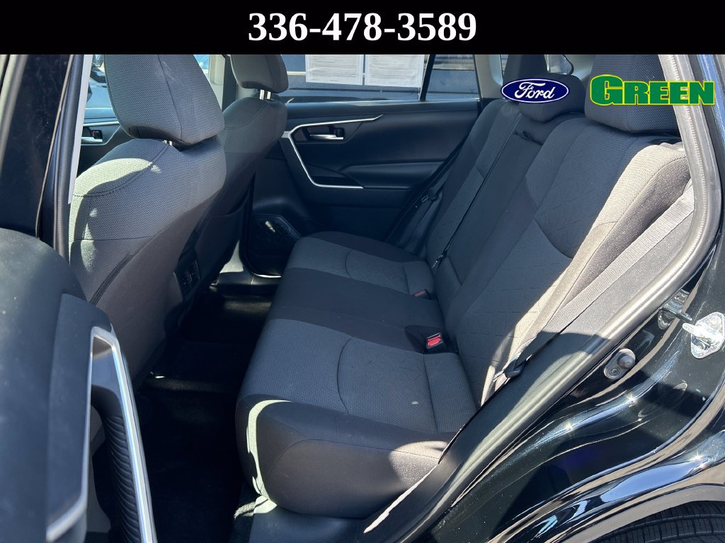 Used 2021 Toyota RAV4 XLE FWD image 24
