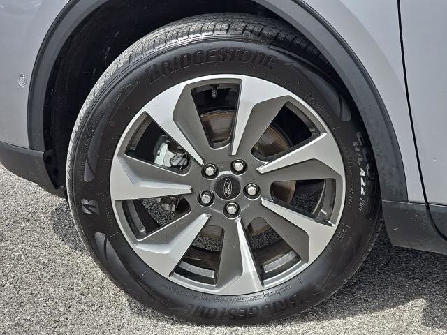 Certified 2023 Ford Escape Platinum w/ Premium Technology Package AWD/4WD image 10