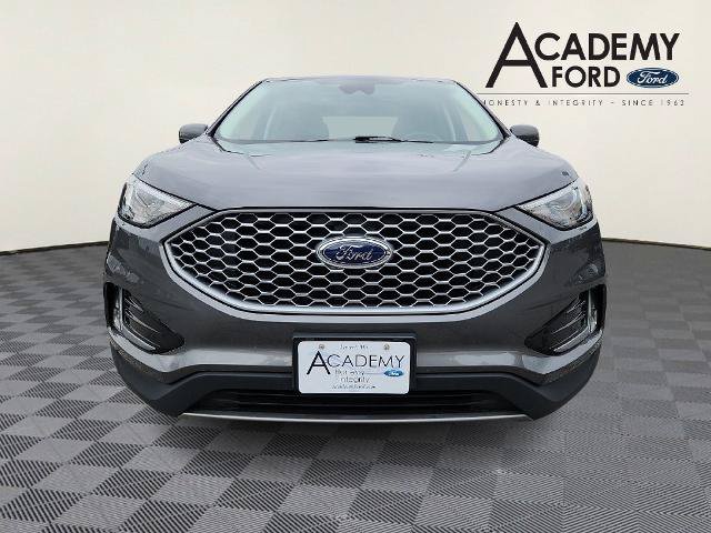 Certified 2023 Ford Edge SEL w/ Convenience Package AWD/4WD image 2