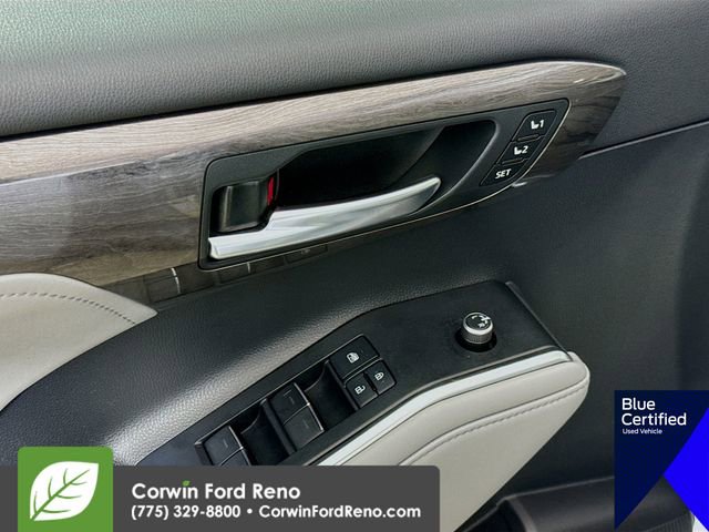 Used 2021 Toyota Highlander Limited image 21