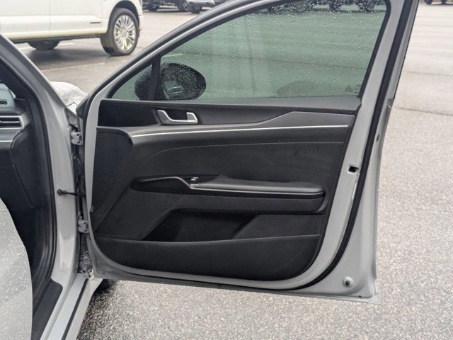 Used 2023 Kia K5 GT-Line image 36