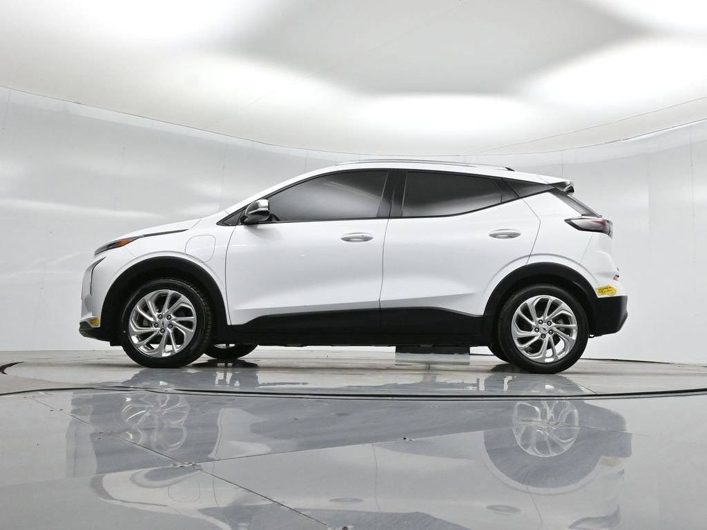 Used 2023 Chevrolet Bolt EUV LT w/ Driver Confidence Package image 23