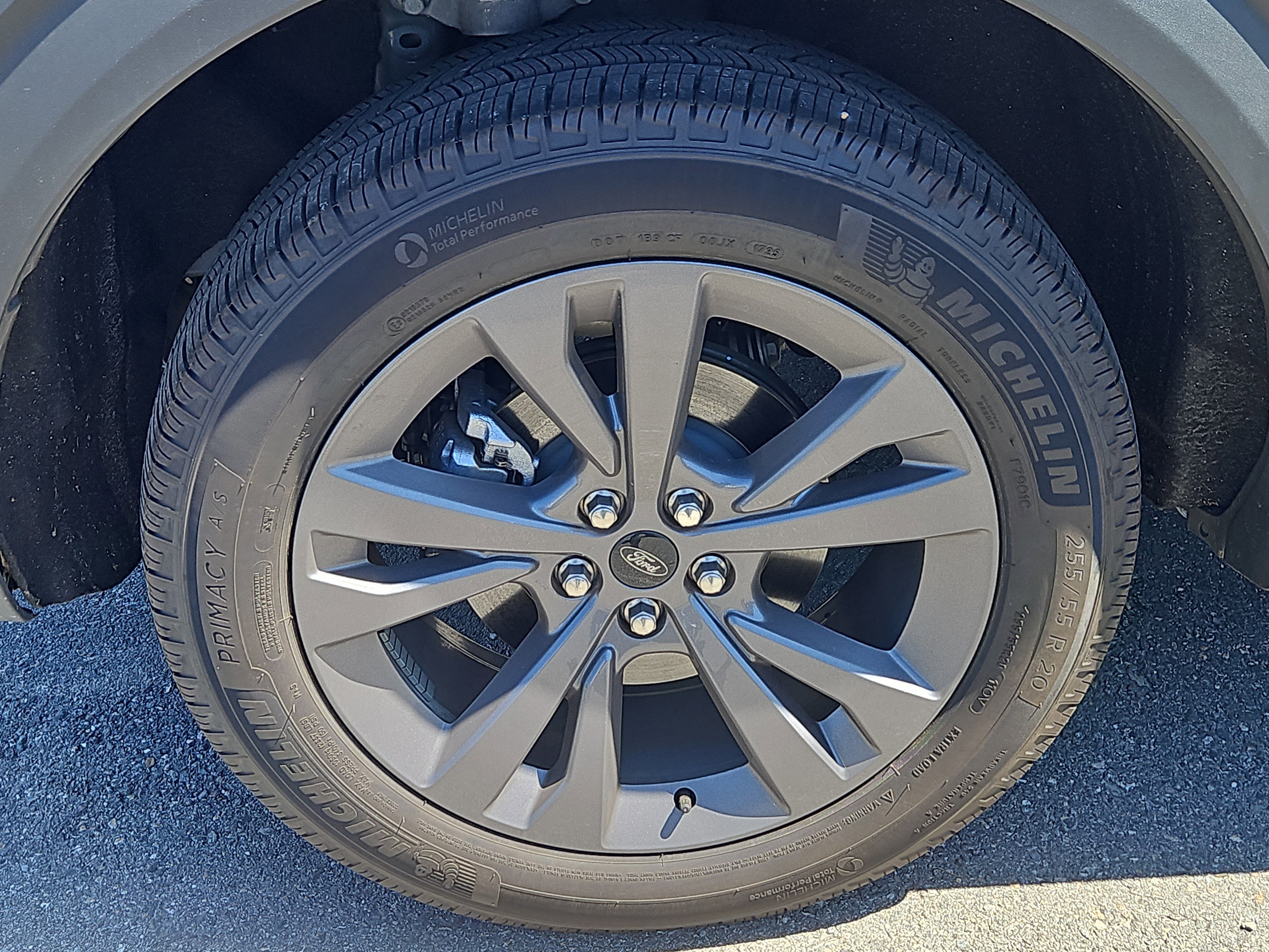 Certified 2025 Ford Explorer Active w/ Active Comfort Package AWD/4WD image 10