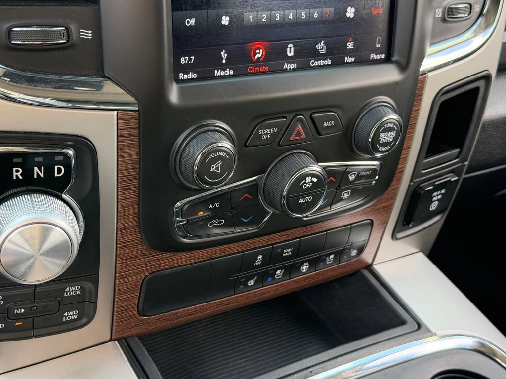 Used 2018 RAM 1500 Laramie w/ Convenience Group AWD/4WD image 23