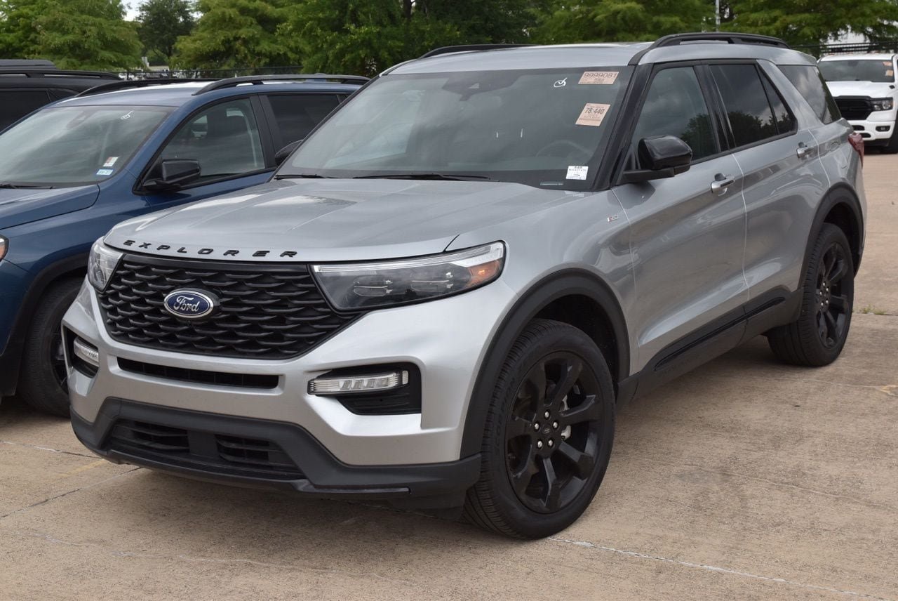 Certified 2024 Ford Explorer ST-Line w/ Class IV Trailer Tow Package AWD/4WD image 2