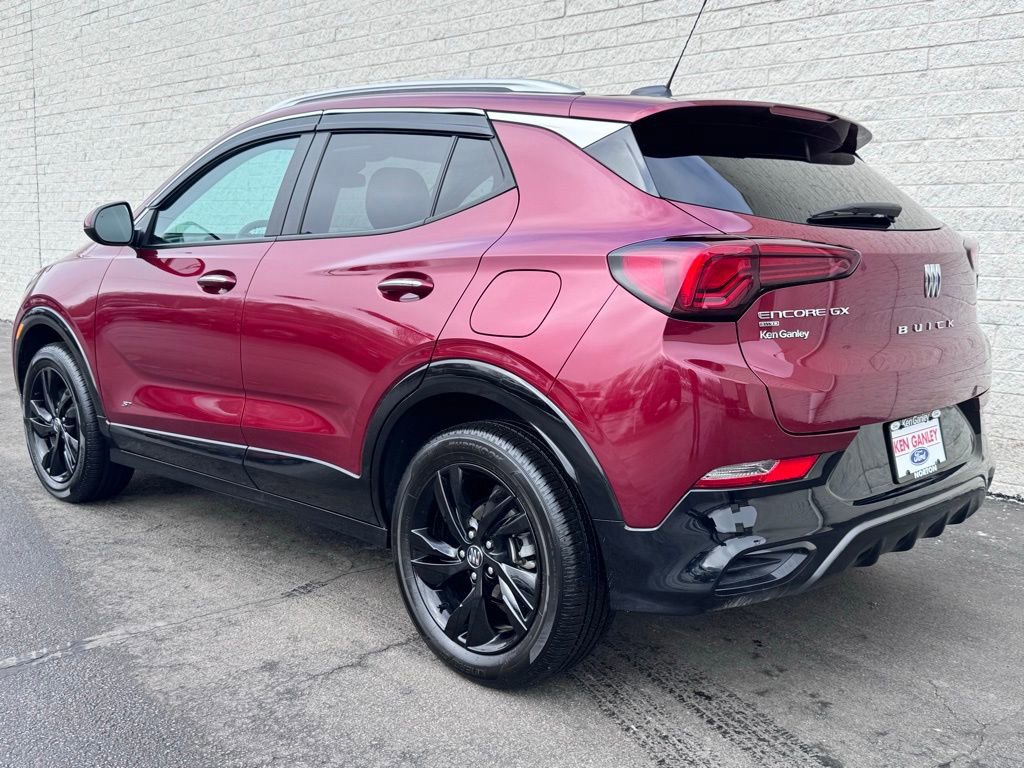 Used 2025 Buick Encore GX Sport Touring image 5