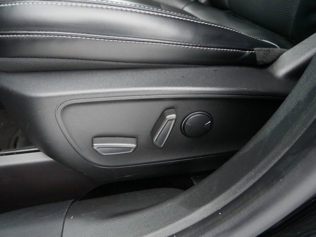 Certified 2024 Ford Escape Platinum image 16