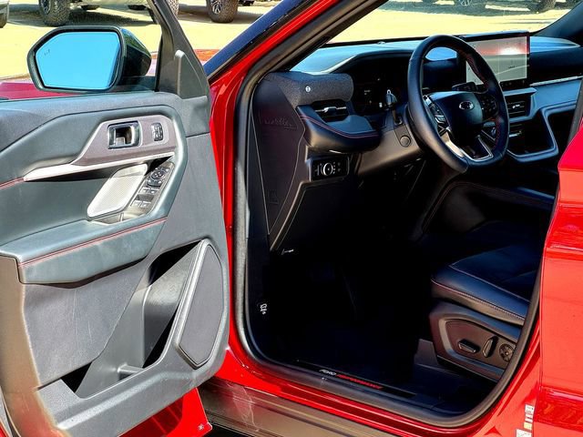 Certified 2025 Ford Explorer ST AWD/4WD image 8