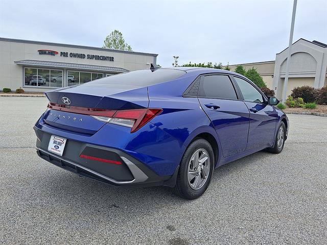 Used 2024 Hyundai Elantra SE FWD image 24