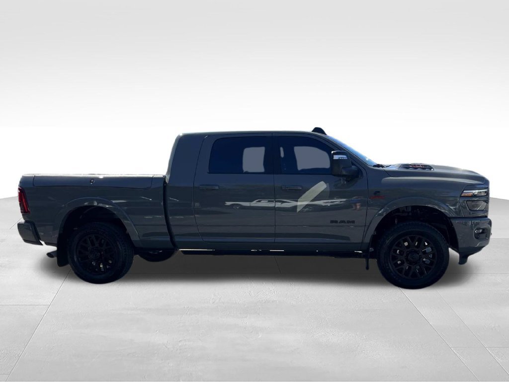 Used 2025 RAM 3500 Limited AWD/4WD image 2