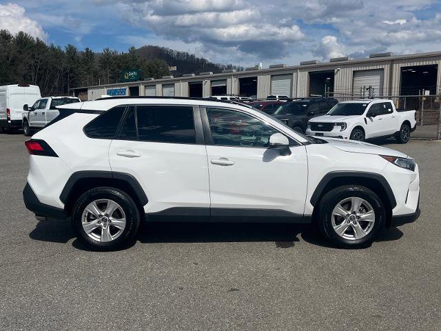 Used 2020 Toyota RAV4 XLE image 2