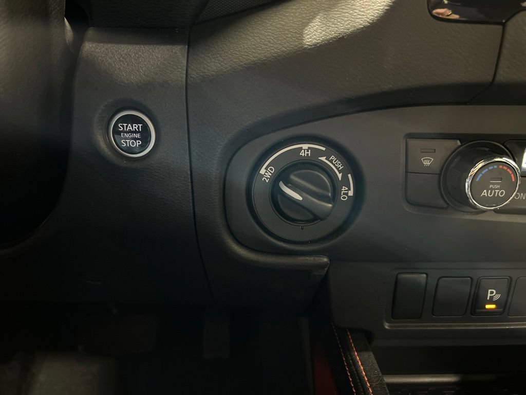 Used 2023 Nissan Frontier PRO-4X w/ Technology Package AWD/4WD image 18