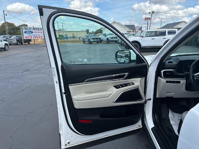 Used 2024 Kia Telluride S AWD/4WD image 12