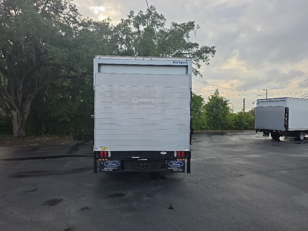 Certified 2022 Ford F550 Luxury RWD image 4