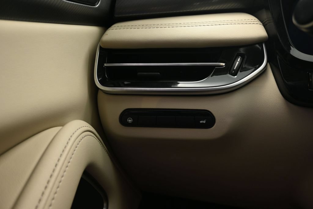 Used 2023 INFINITI QX60 Luxe w/ Performance Audio Package FWD image 24