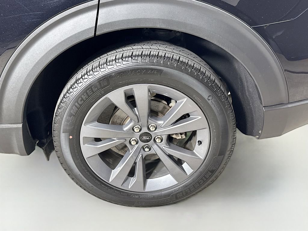 Certified 2023 Ford Explorer XLT w/ Equipment Group 202A image 32