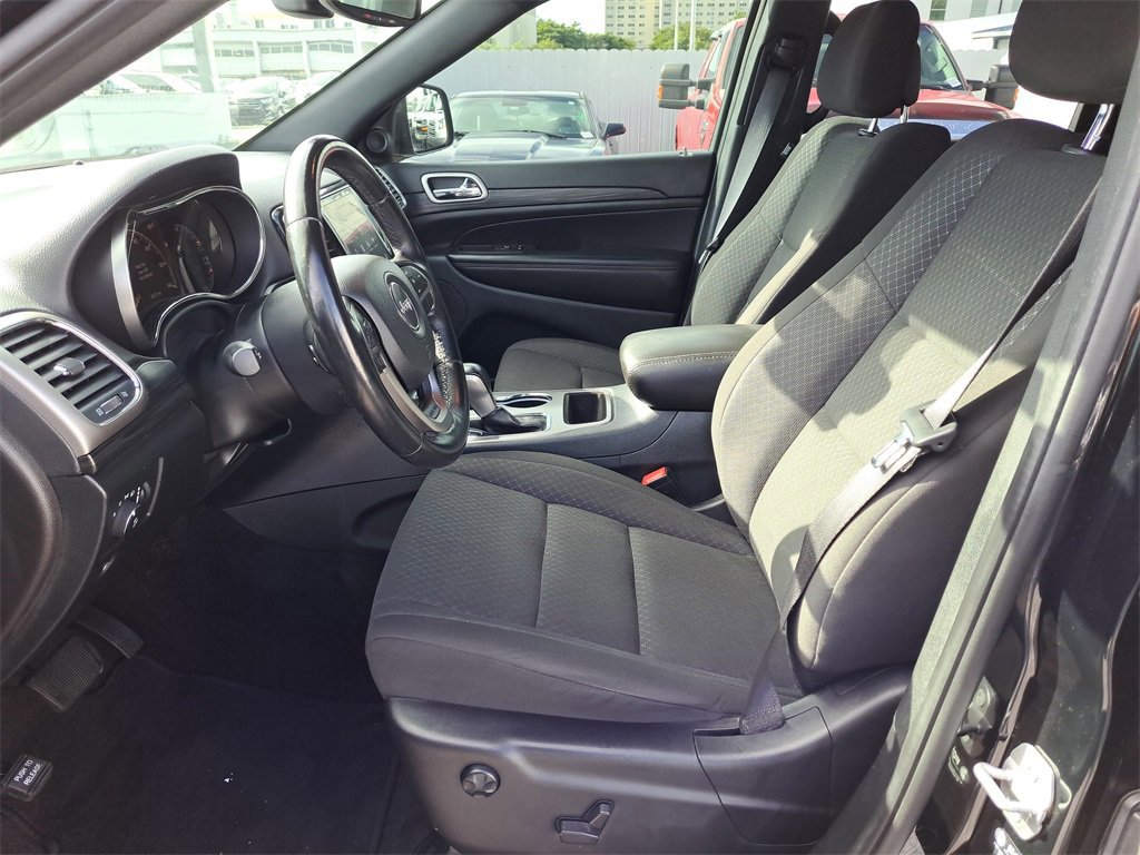 Used 2022 Jeep Grand Cherokee Laredo E w/ Security & Convenience Group image 12