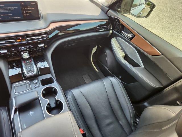 Used 2022 Acura MDX SH-AWD w/ Technology Package image 14