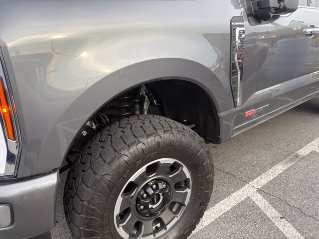 Certified 2024 Ford F350 Platinum w/ Tremor Off-Road Package AWD/4WD image 9