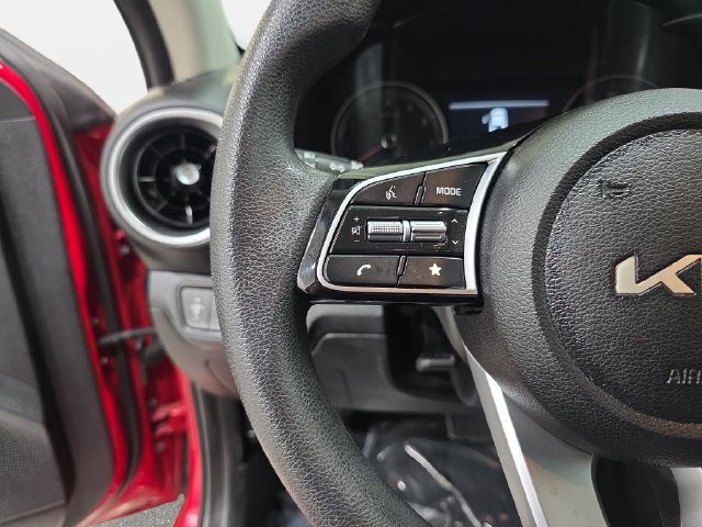 Used 2024 Kia Forte LXS FWD image 17