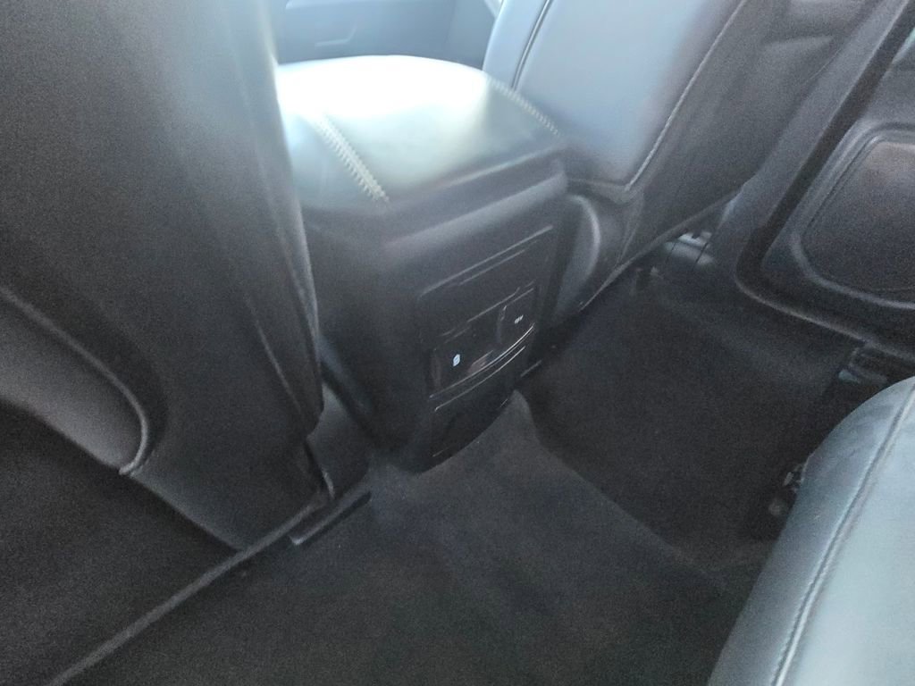 Certified 2022 Ford Explorer XLT w/ Equipment Group 202A image 15