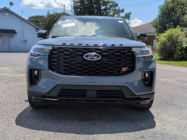 Certified 2025 Ford Explorer ST w/ Sun And Sound Package AWD/4WD image 9