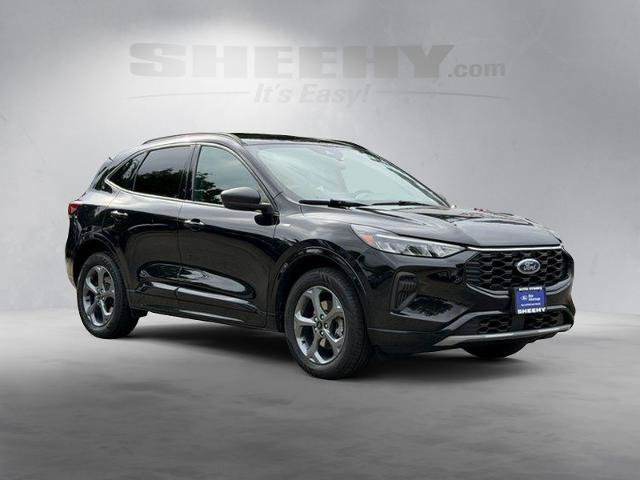 Certified 2023 Ford Escape ST-Line w/ Tech Pack #1 AWD/4WD image 2