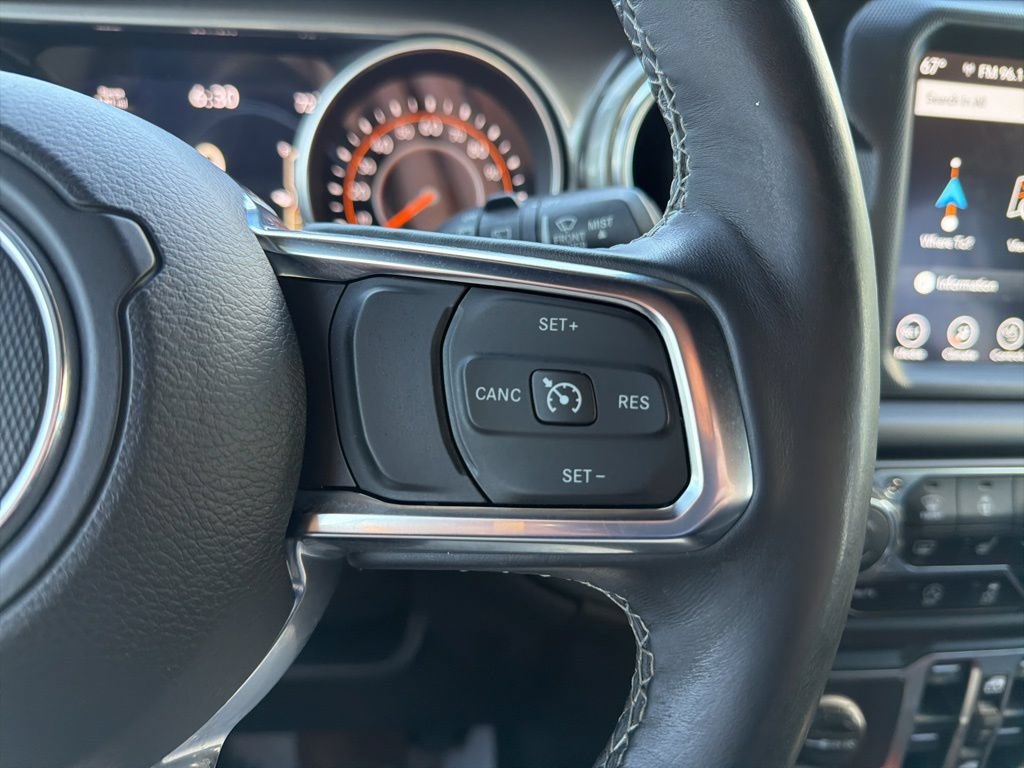 Used 2018 Jeep Wrangler Unlimited Sahara AWD/4WD image 31