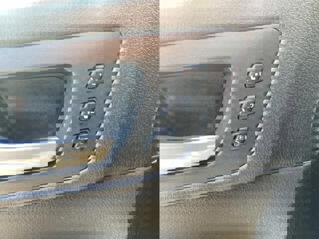 Used 2018 Toyota Highlander Limited image 19