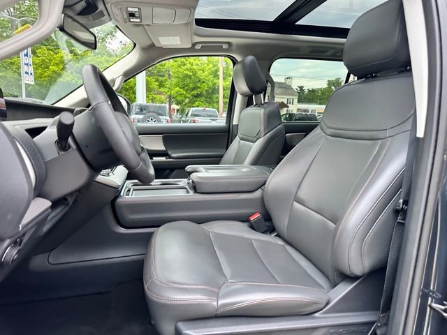 Certified 2025 Ford Expedition Active AWD/4WD image 36