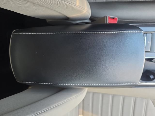 Certified 2020 Ford Fusion SE FWD image 26