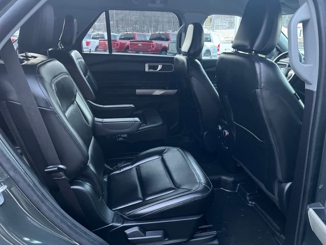 Certified 2022 Ford Explorer XLT w/ Equipment Group 202A image 18